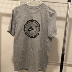 Nike T-shirt